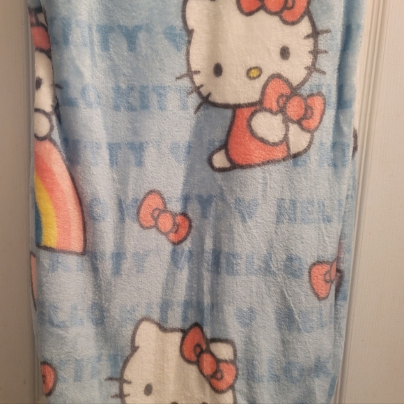 Hello Kitty Blue Rainbow Throw Blanket 60 X 70 inches Blue Brand New With Tags - Picture 2 of 4